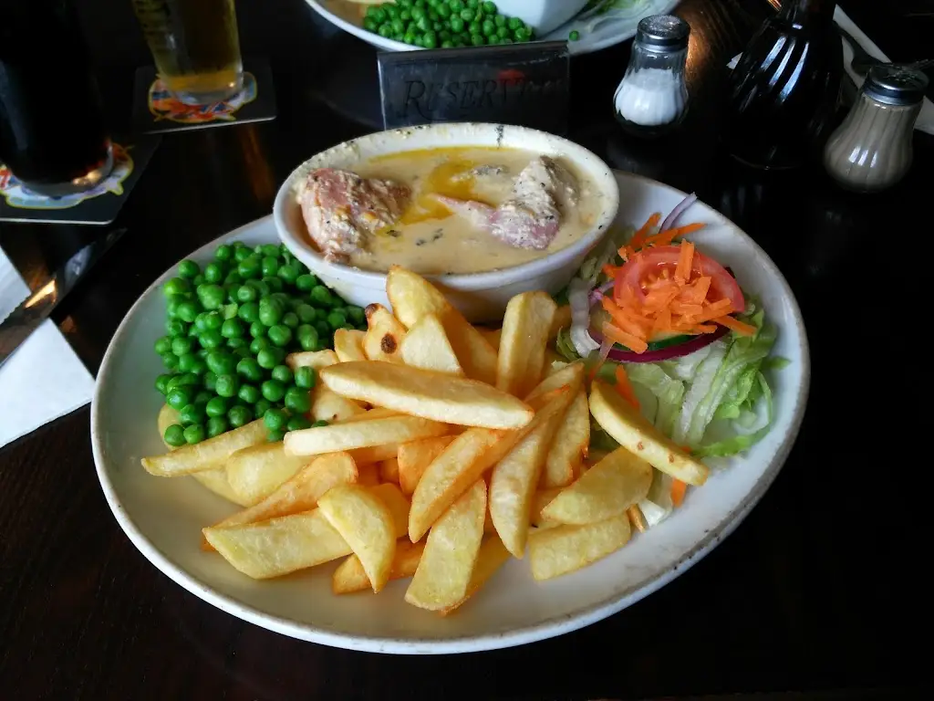 Three Fishes ristorante a Bayston Hill