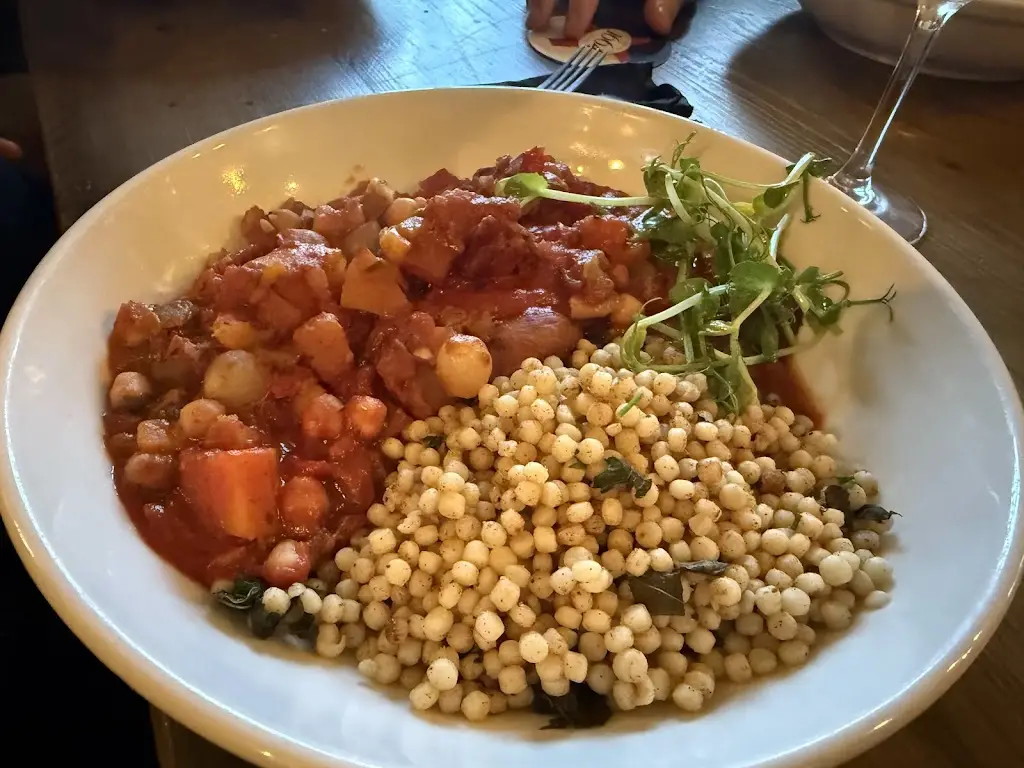 Wenyi Lee Stones_The Craster Arms_Beadnell_reseña