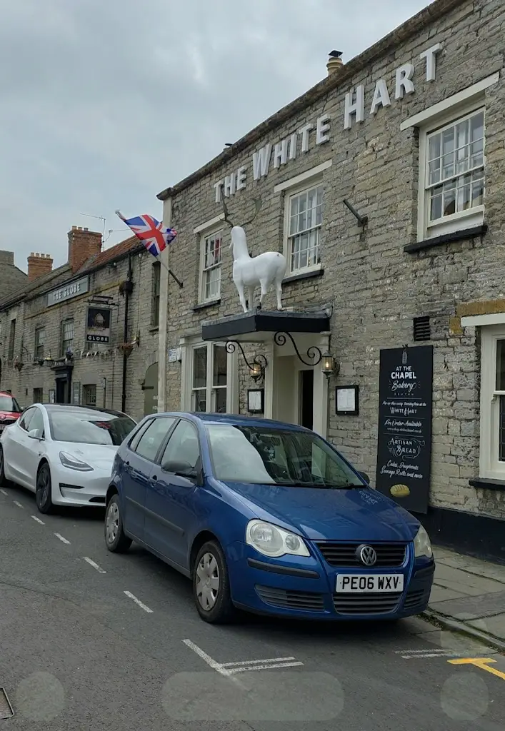 Chris Kinnersley_The White Hart_Somerton_review