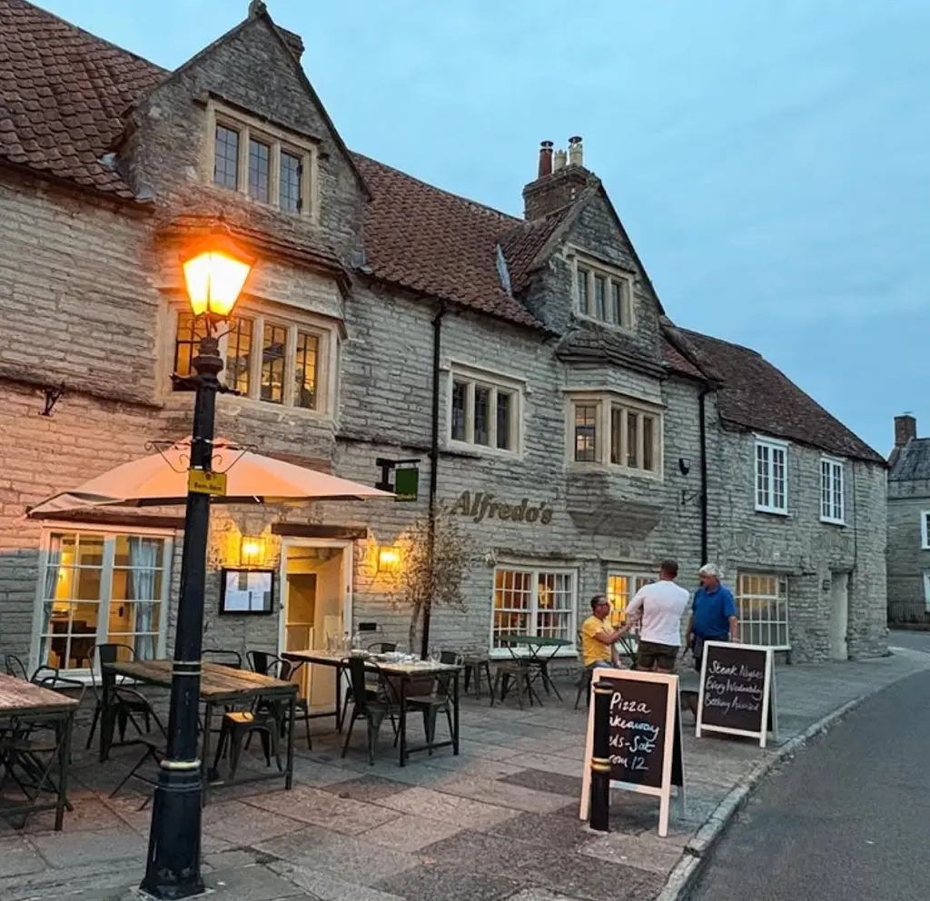 Chris M_Alfredos_Somerton_review