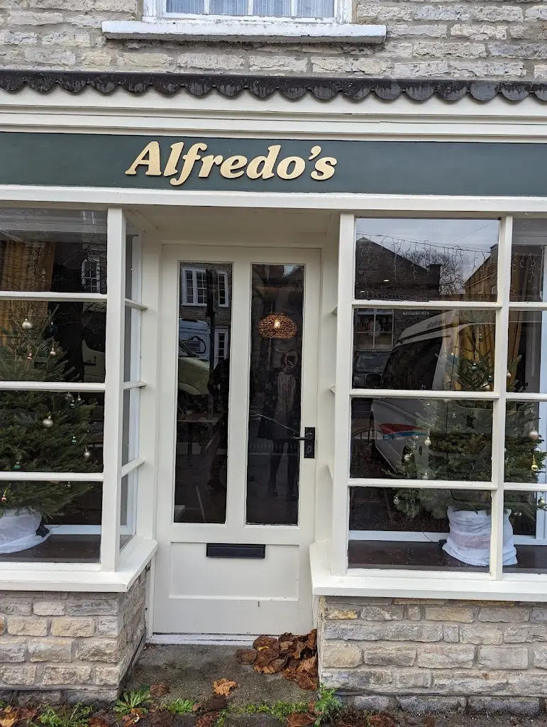 Alfredos_Somerton_slider_image_1