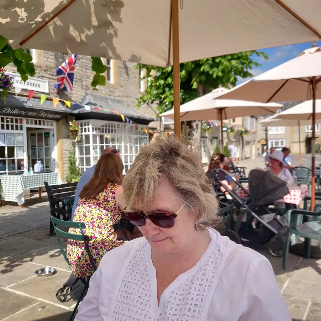 Chris Watts_Buttercross Tearooms_Somerton_review