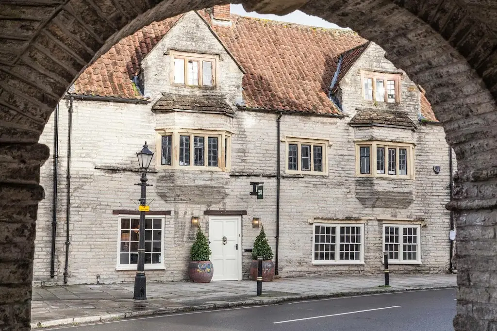 28 Market Place_Somerton_slider_image_3