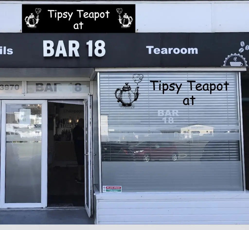 BAR 18 and The tipsy Teapot ristorante a South Hayling