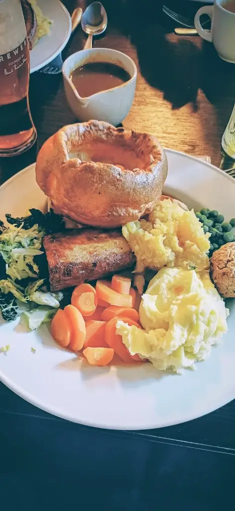 Debs Middleton_Queen O T'Owd Thatch_South Milford_review