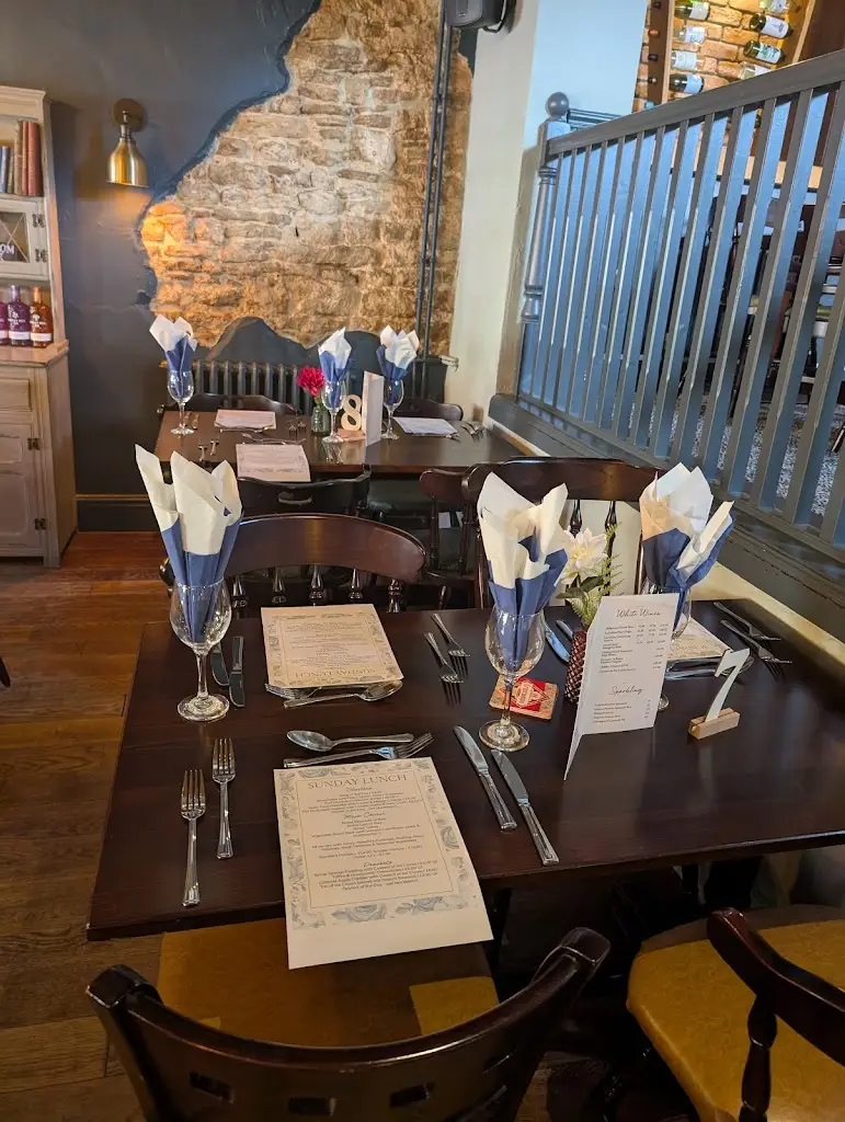 Queen O T'Owd Thatch_South Milford_slider_image_3