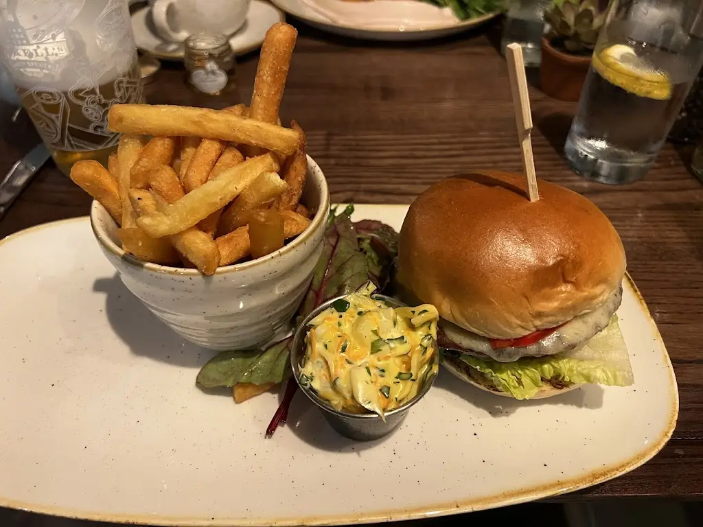 Eliot Arms_South Cerney_slider_image_3