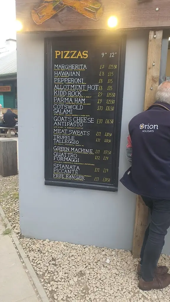 Menu_Hideout_South Cerney_image_2