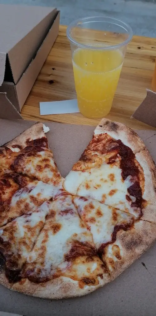 Menu_Hideout_South Cerney_image_5