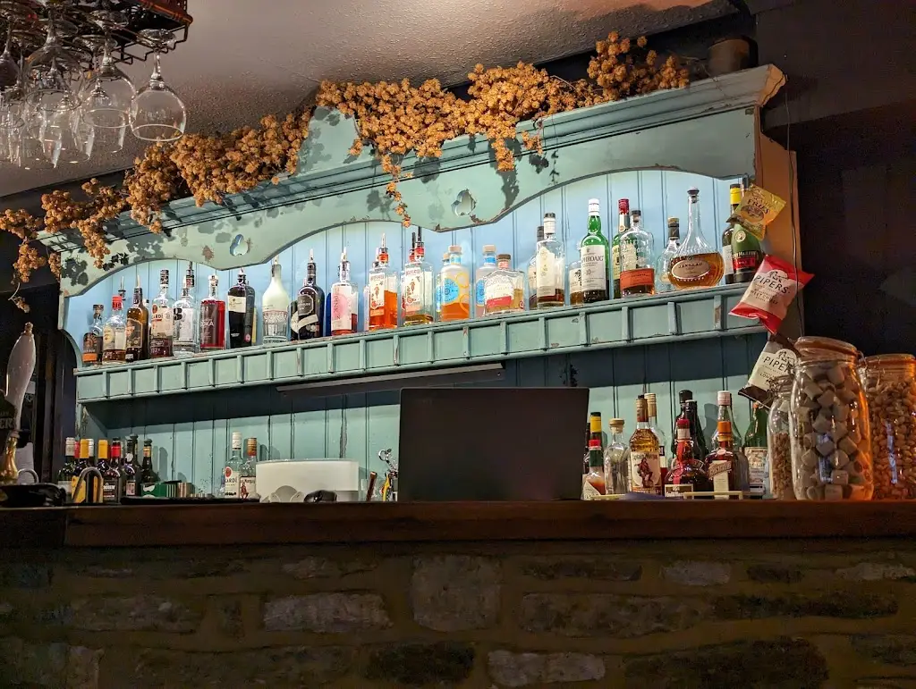 The Crown @ Cerney Wick_South Cerney_slider_image_1