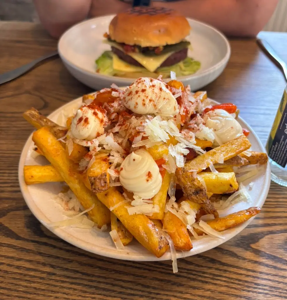 sam Lenthall_Ronnie's of Thornbury_South Gloucestershire_review