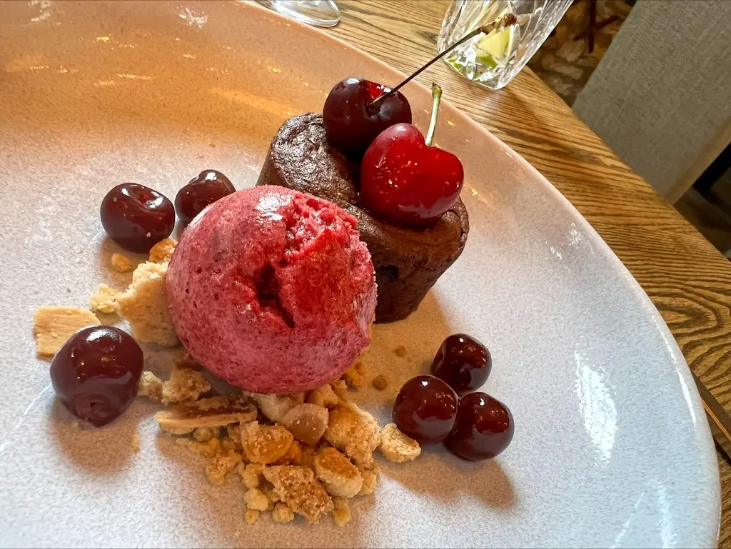 James Max_Ronnie's of Thornbury_South Gloucestershire_review