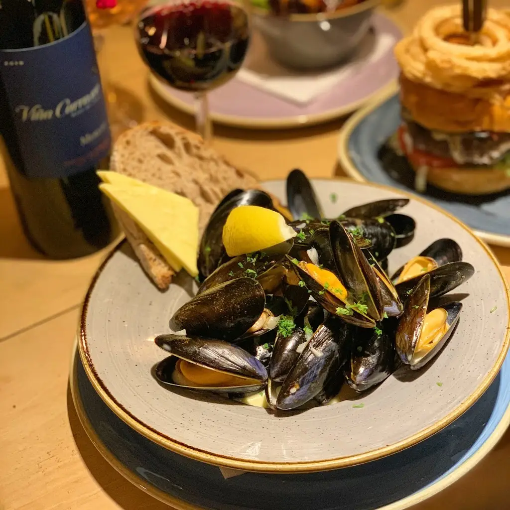 The Queen's Head, Nutfield_South Nutfield_slider_image_3