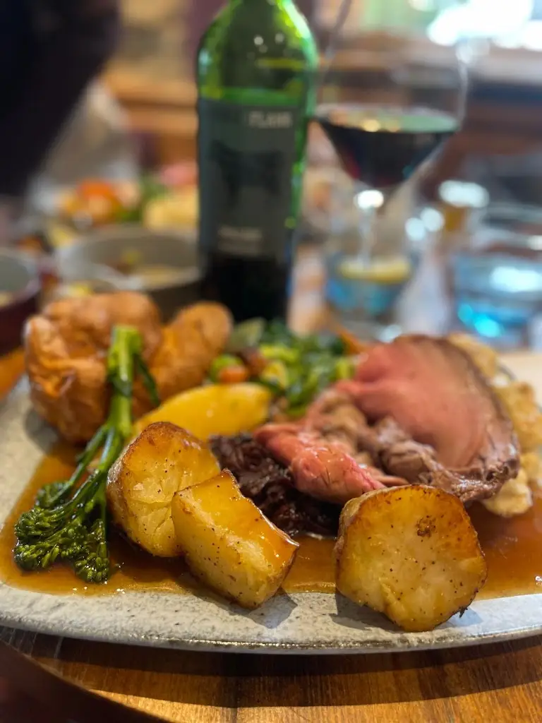 Lindsey John_The Bluebell_South Wingfield_review