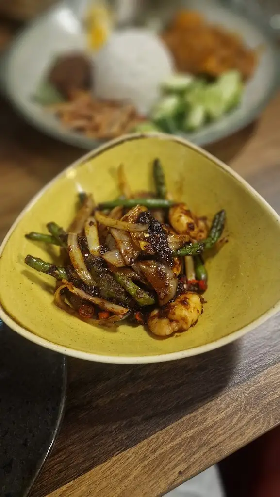 Ty Fairclough_Malaya_South Benfleet_review