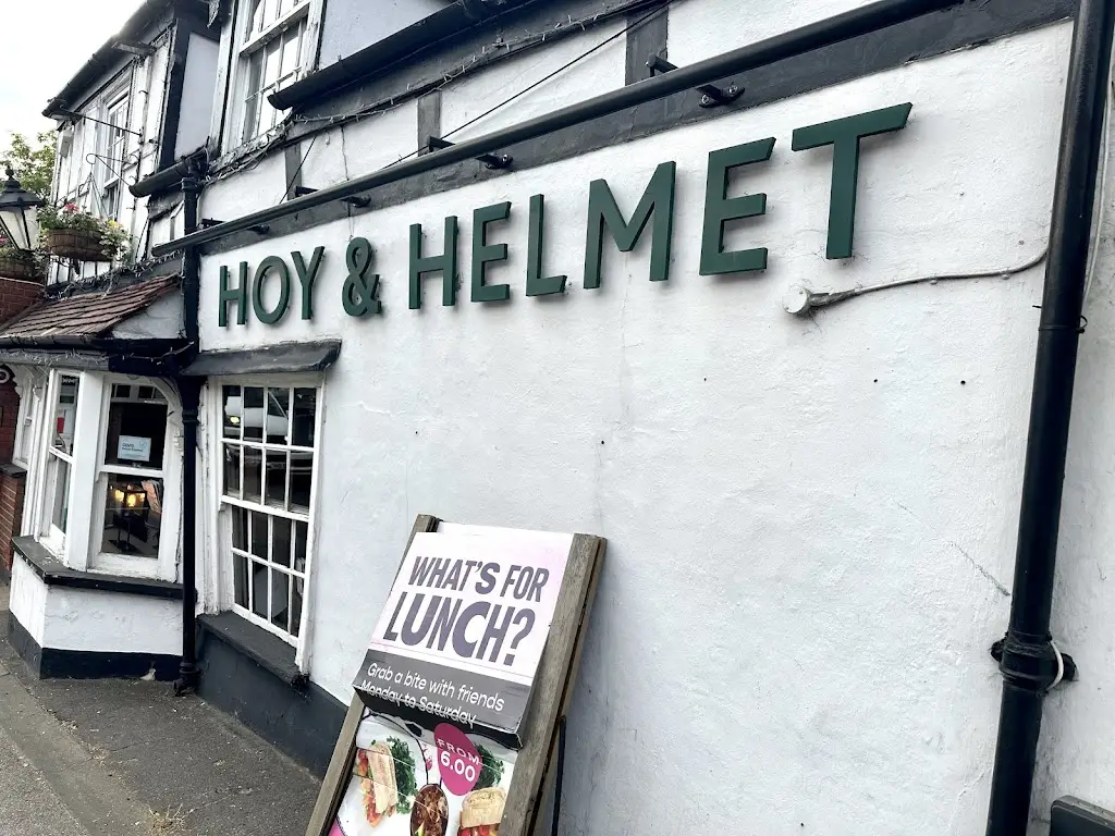 Havana_Hoy & Helmet_South Benfleet_review