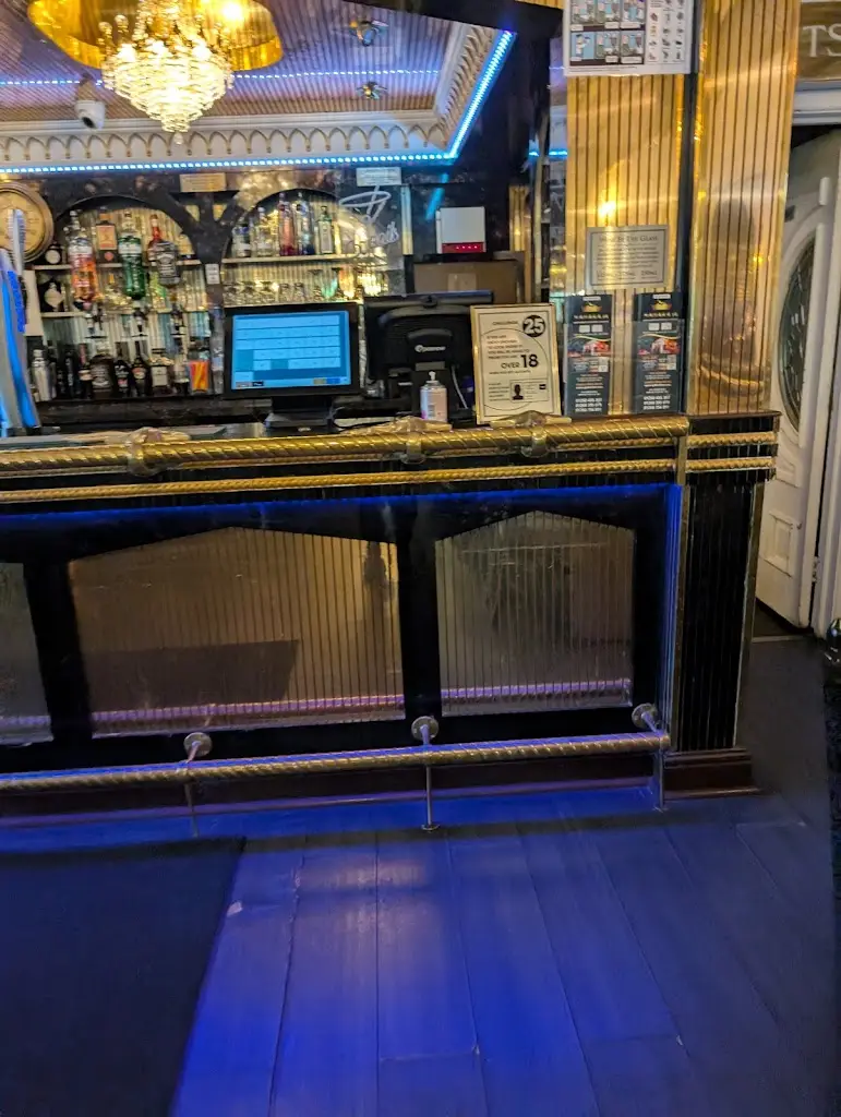 Adem Gultekin_Maharaja Restaurant_South Benfleet_review