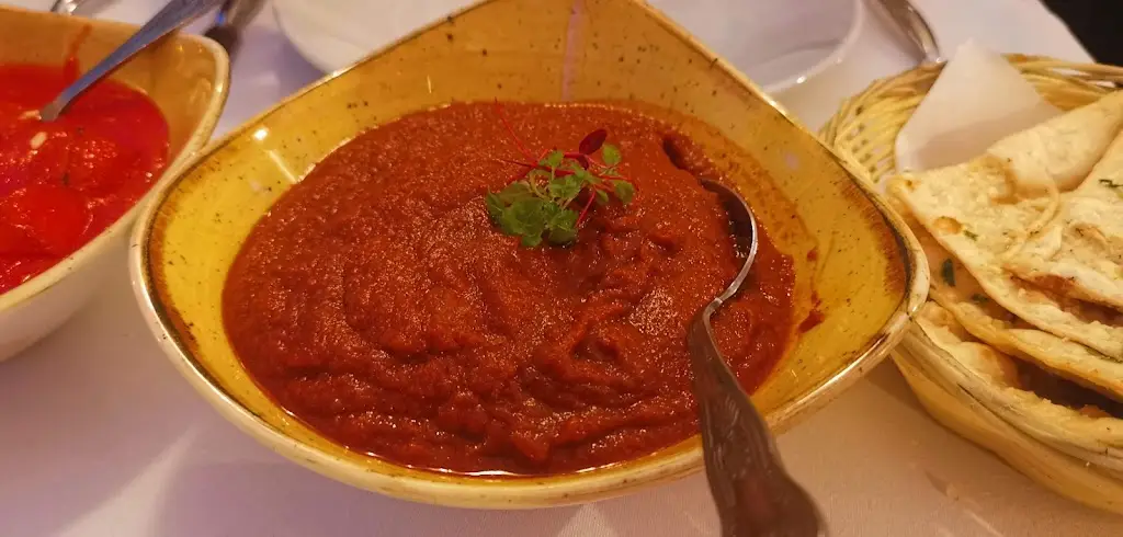 Graham R-J_Maharaja Restaurant_South Benfleet_review