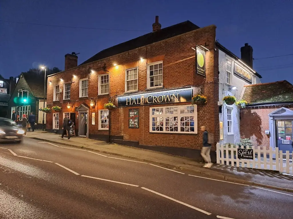 John F_Half Crown_South Benfleet_review