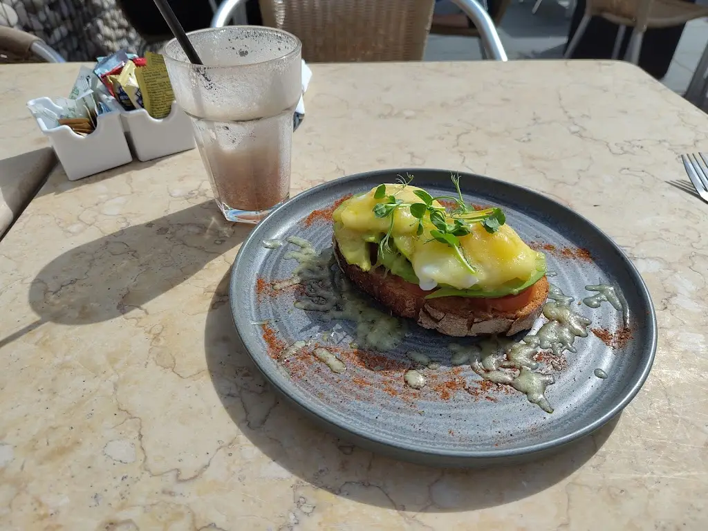 Cafe Max_South Benfleet_slider_image_3