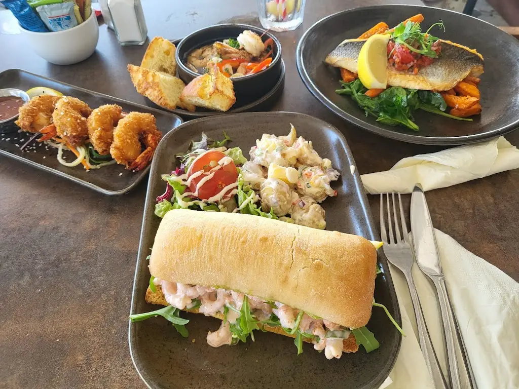 The Curl “A K-A” Abroad_Ocean Beach_Southend-on-Sea_review