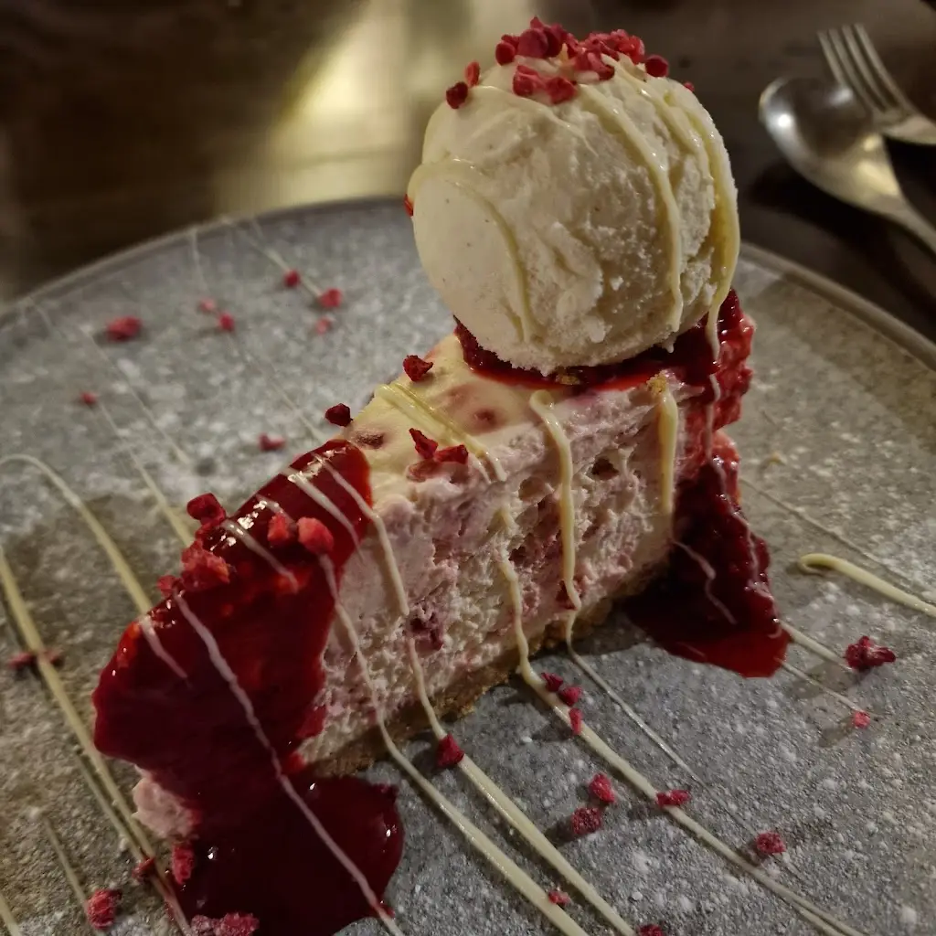 Emma JG_The Bowling Green_Southam_review