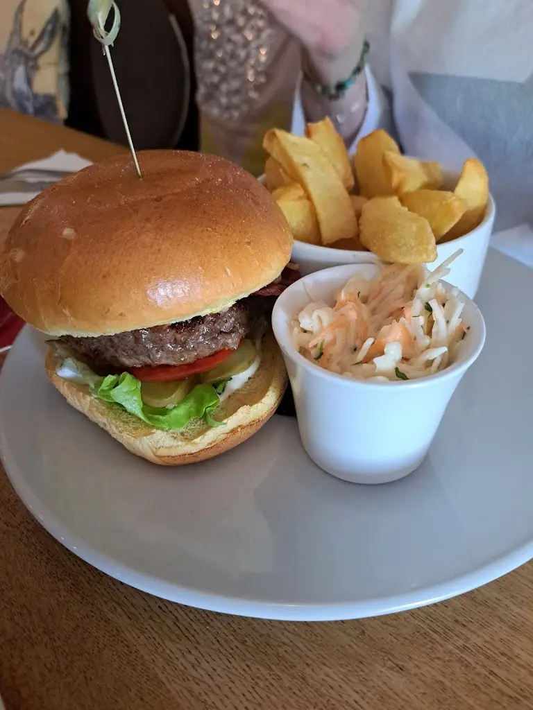 P T_The Fox & Hen_Southam_review