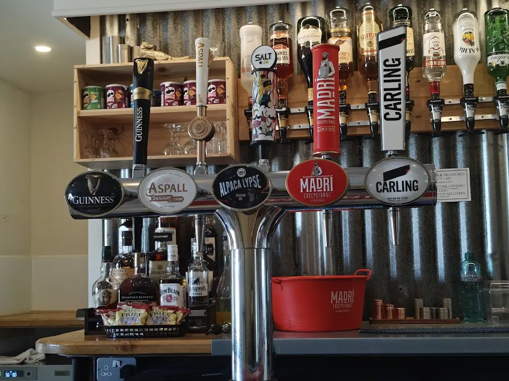 Sean Willis_The Fox & Hen_Southam_review