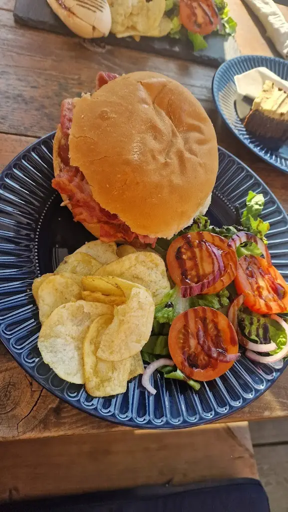 Jane Workman_The Village Store_Southam_review