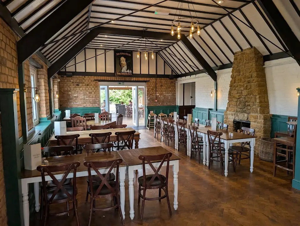 The Kings Head_Southam_slider_image_1