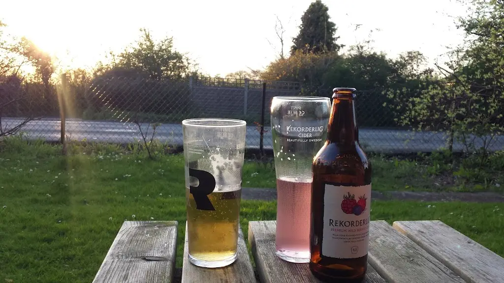 Menu_Hen & Chicken_Southwater_image_5