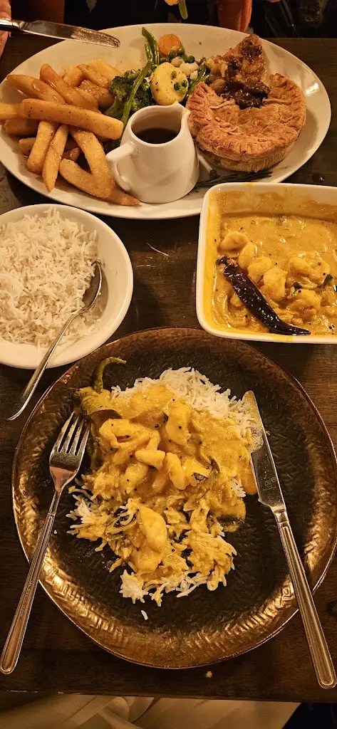 Debbie Broadley_Hen & Chicken_Southwater_review