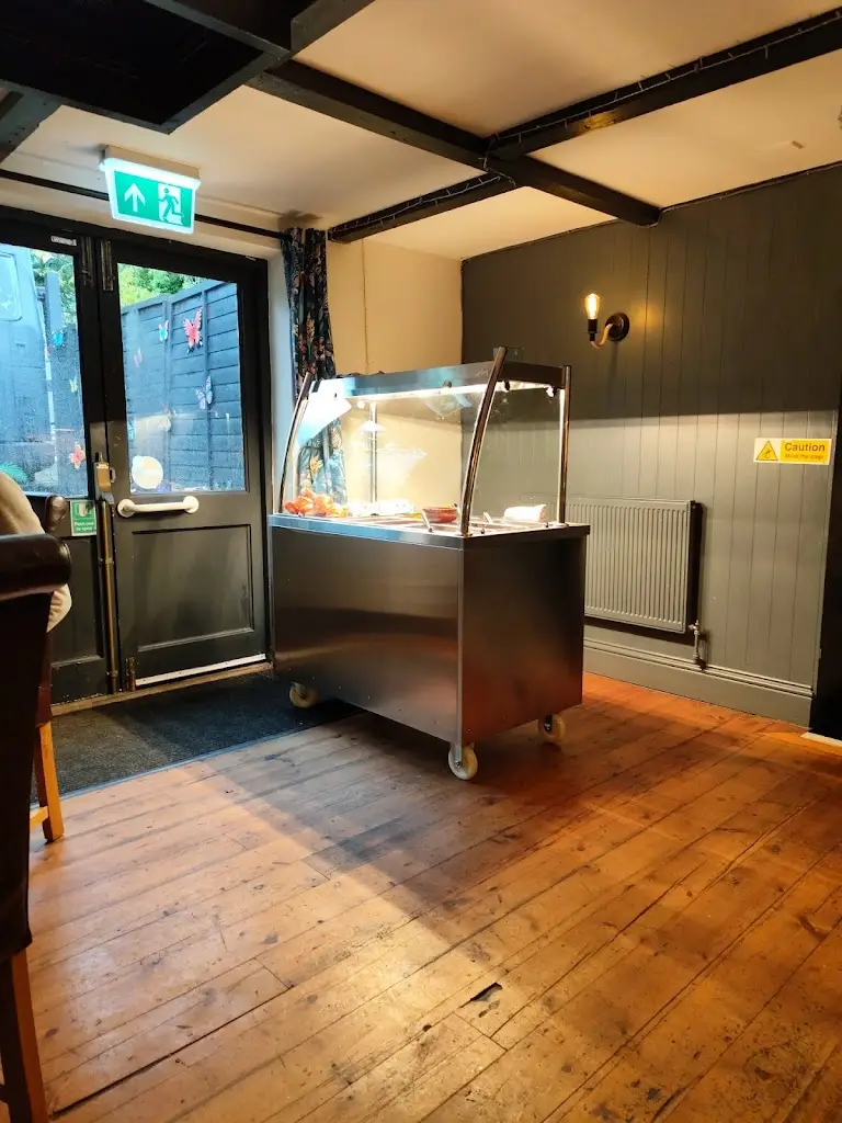 Paul Featherstone_The Tipsy Fox_Southwater_recensione