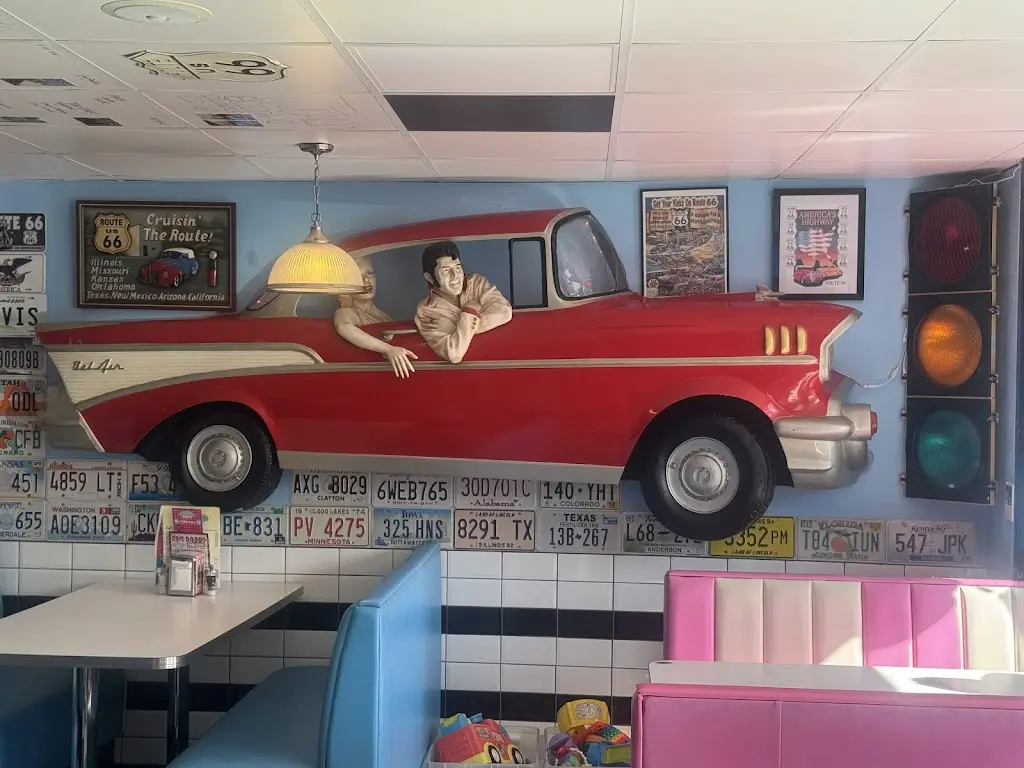 Grumpy's Diner_Southchurch Village_slider_image_3