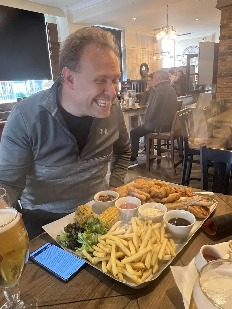 Menu_Old Walnut Tree_Southchurch Village_image_7