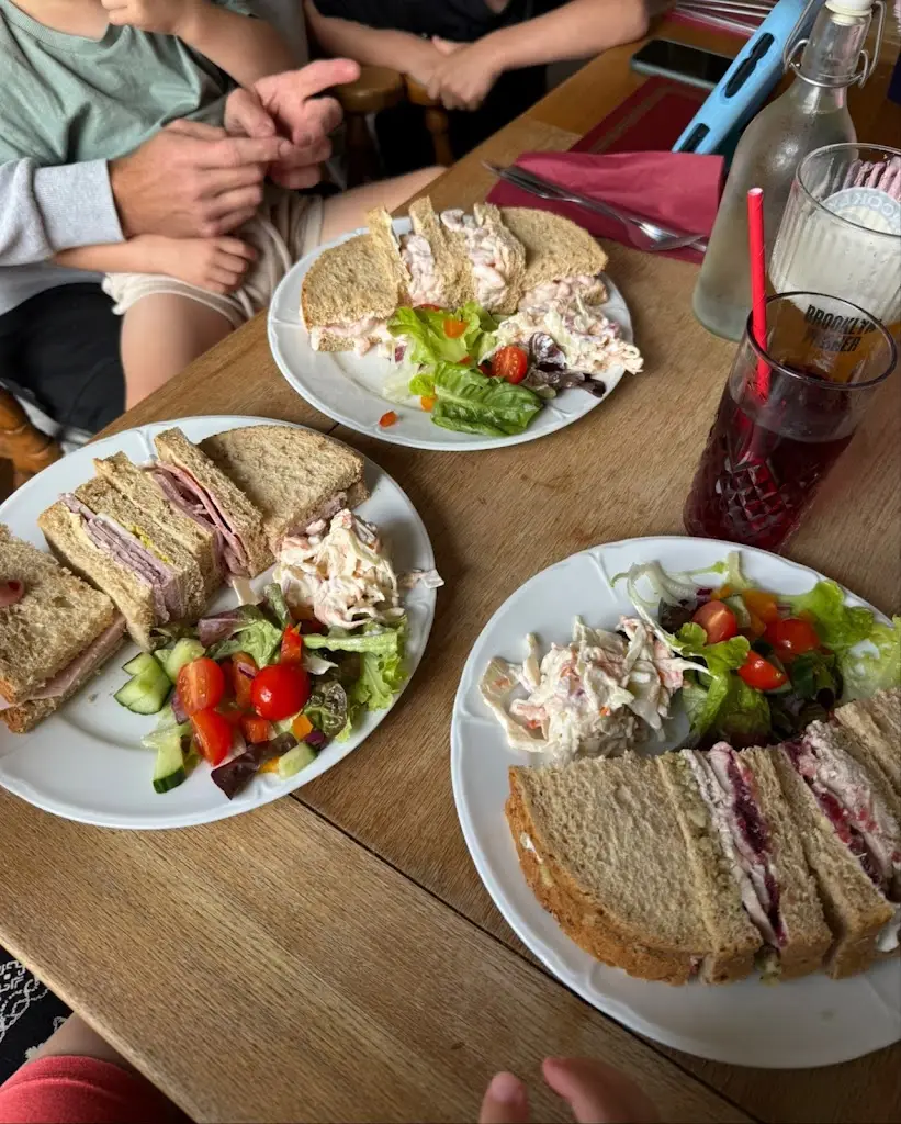 Sophie Heath_Castle Inn_South Molton_recensione