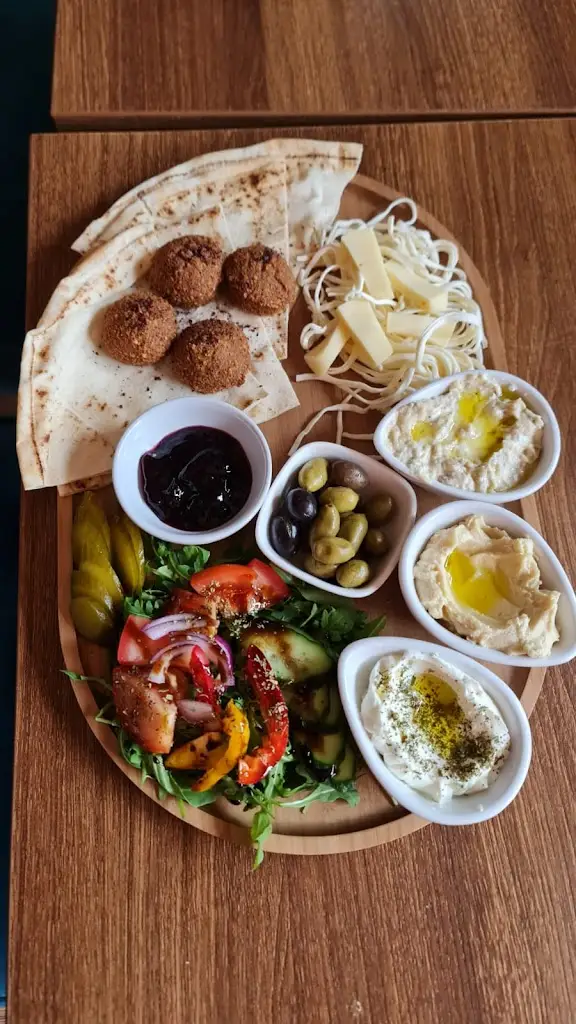 Zaytuna Restaurant_Bawtry_slider_image_3