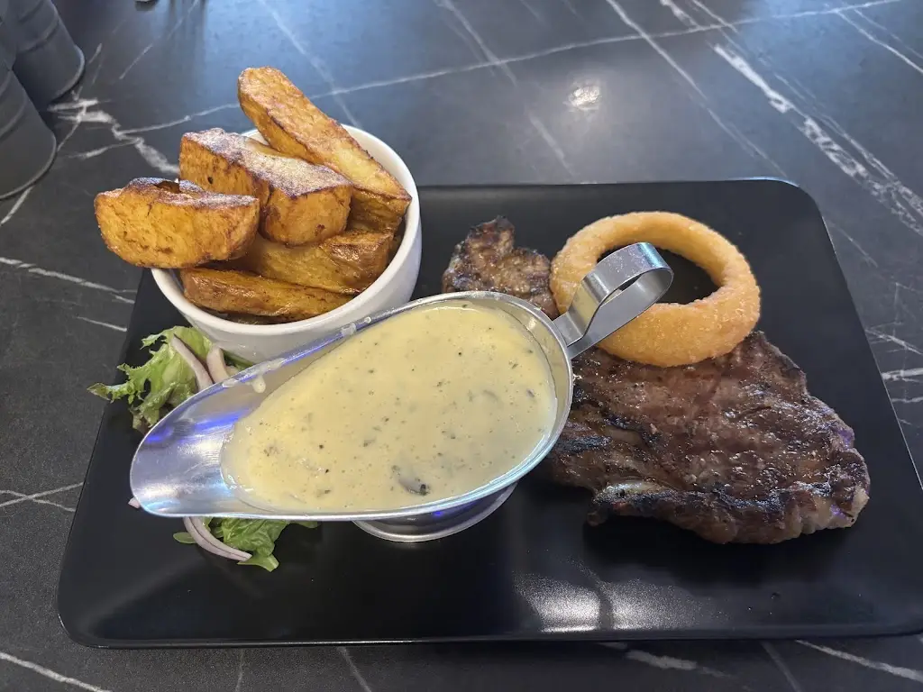 Victor Frazer_Bar Blue Bistro_South Tyneside_review