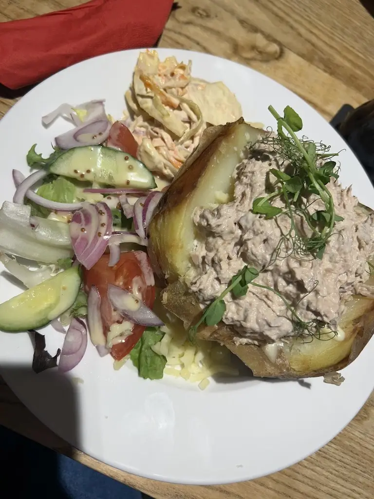 Hayley Wilkinson_The New Sundial_South Tyneside_recensione