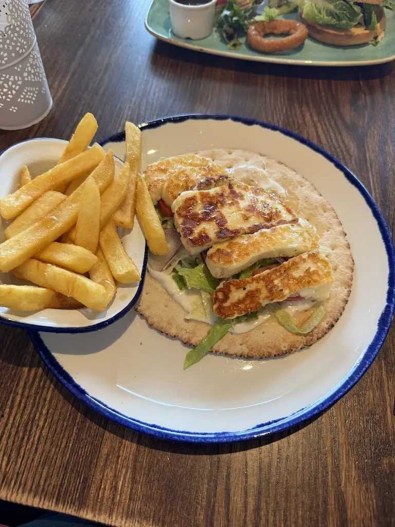 Stacey Welburn_Bamburgh_South Tyneside_review