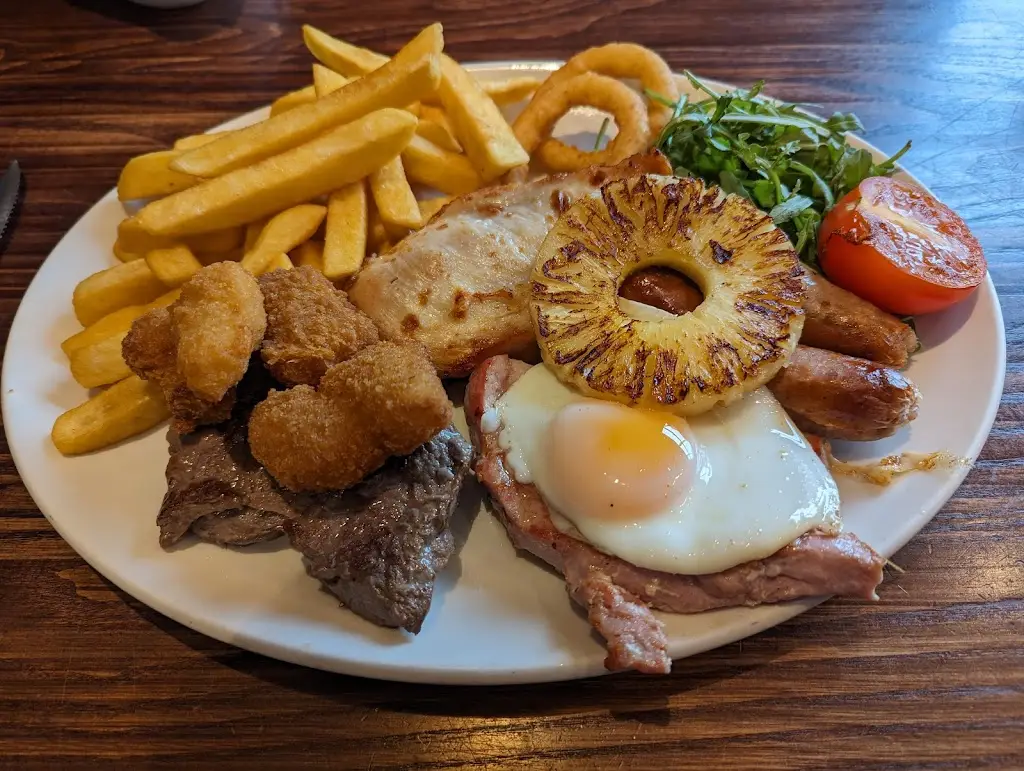 Denny Owens_Bamburgh_South Tyneside_review