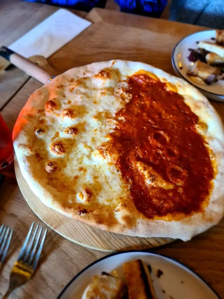 Vicky Holmes_Olivetto_South Tyneside_reseña