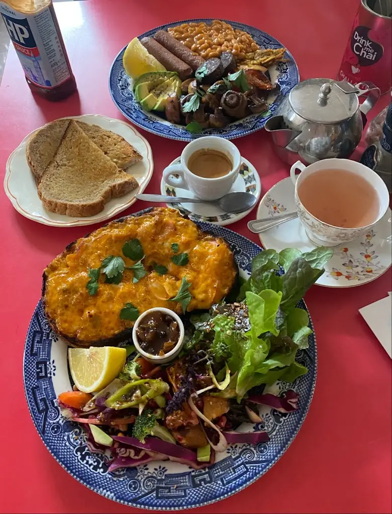 Gabriela Petkovic_Cafe Dog & Rabbit_St Just_review