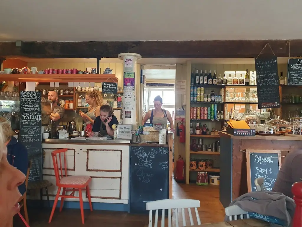 Cafe Dog & Rabbit_St Just_slider_image_3