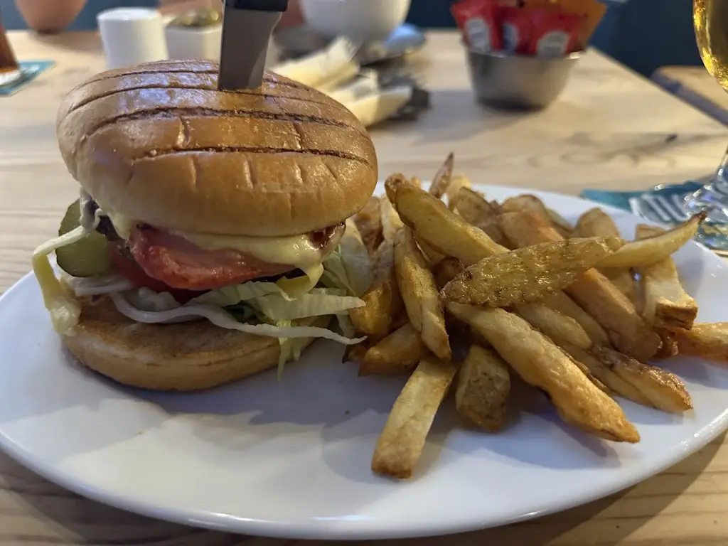 Zelah Riley_The Commercial_St Just_review