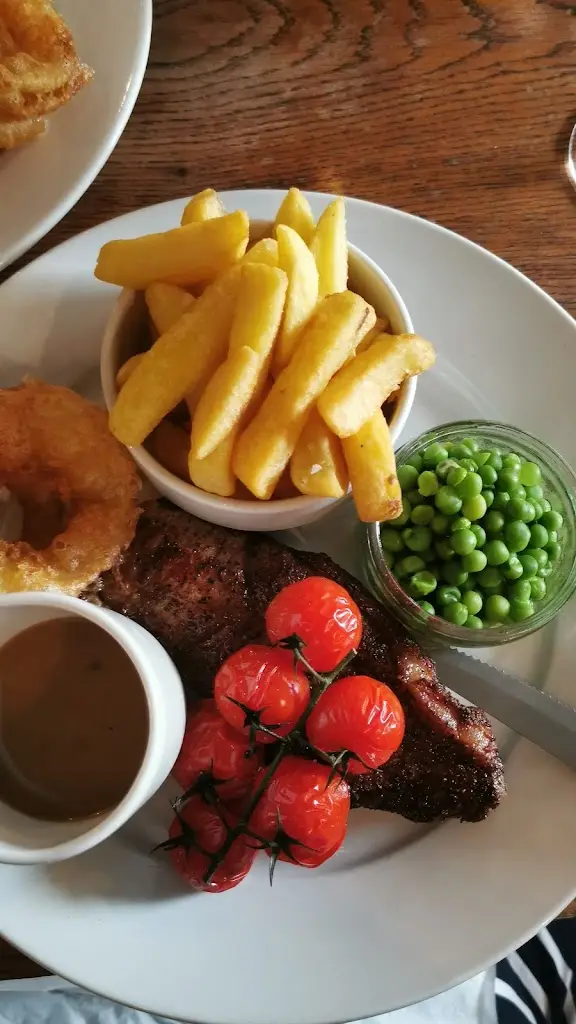 kathie sanghera_The Queen's Arms_St Just_review