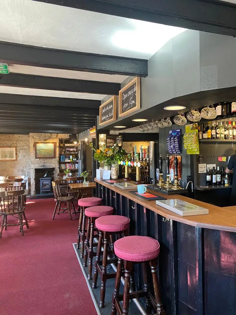 The Queen's Arms_St Just_slider_image_1