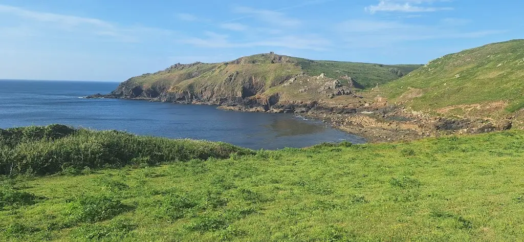 Ivan Foster_Jeremy's_St Just_review