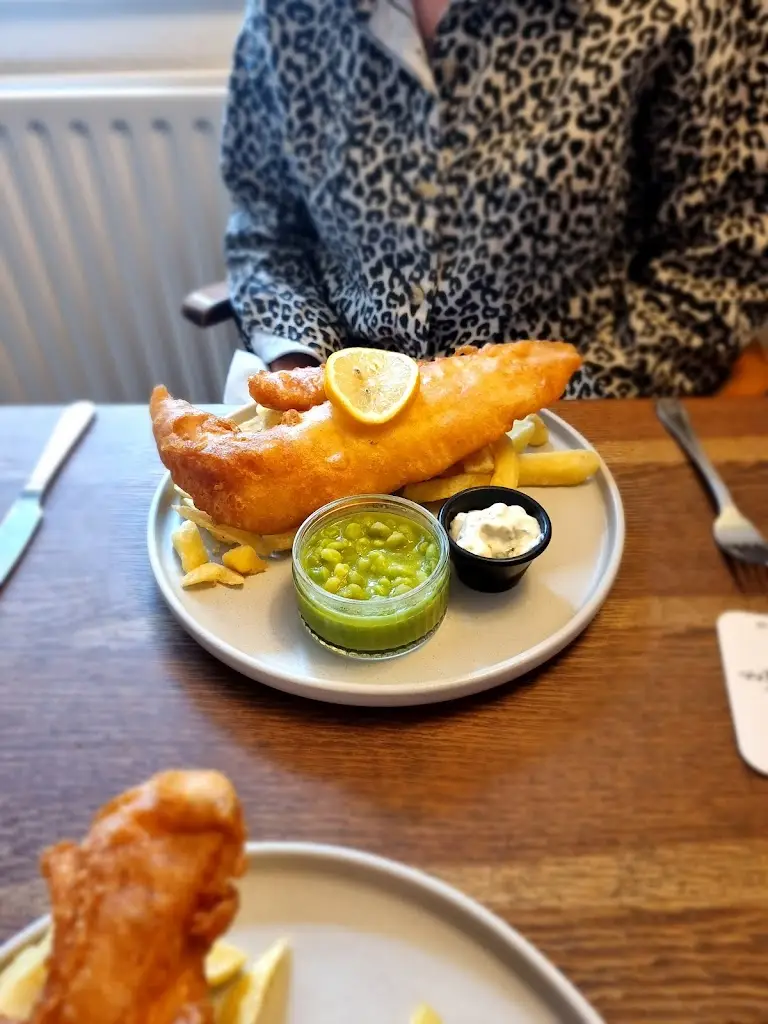 Menu_The Red Lion Inn,_Spilsby_image_6