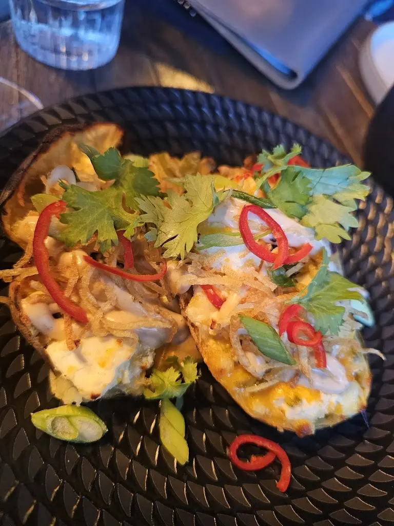 Owen Benton_Maya_Southsea_review